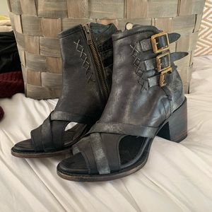Freebird Peru Peeptoe Heels